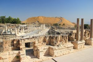 Ruinas de Beit Shean by Omer Markovsky